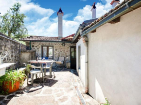 Отель Reposeful Farmhouse in Bagni di Lucca with Private Terrace  Баньи-Ди-Лукка